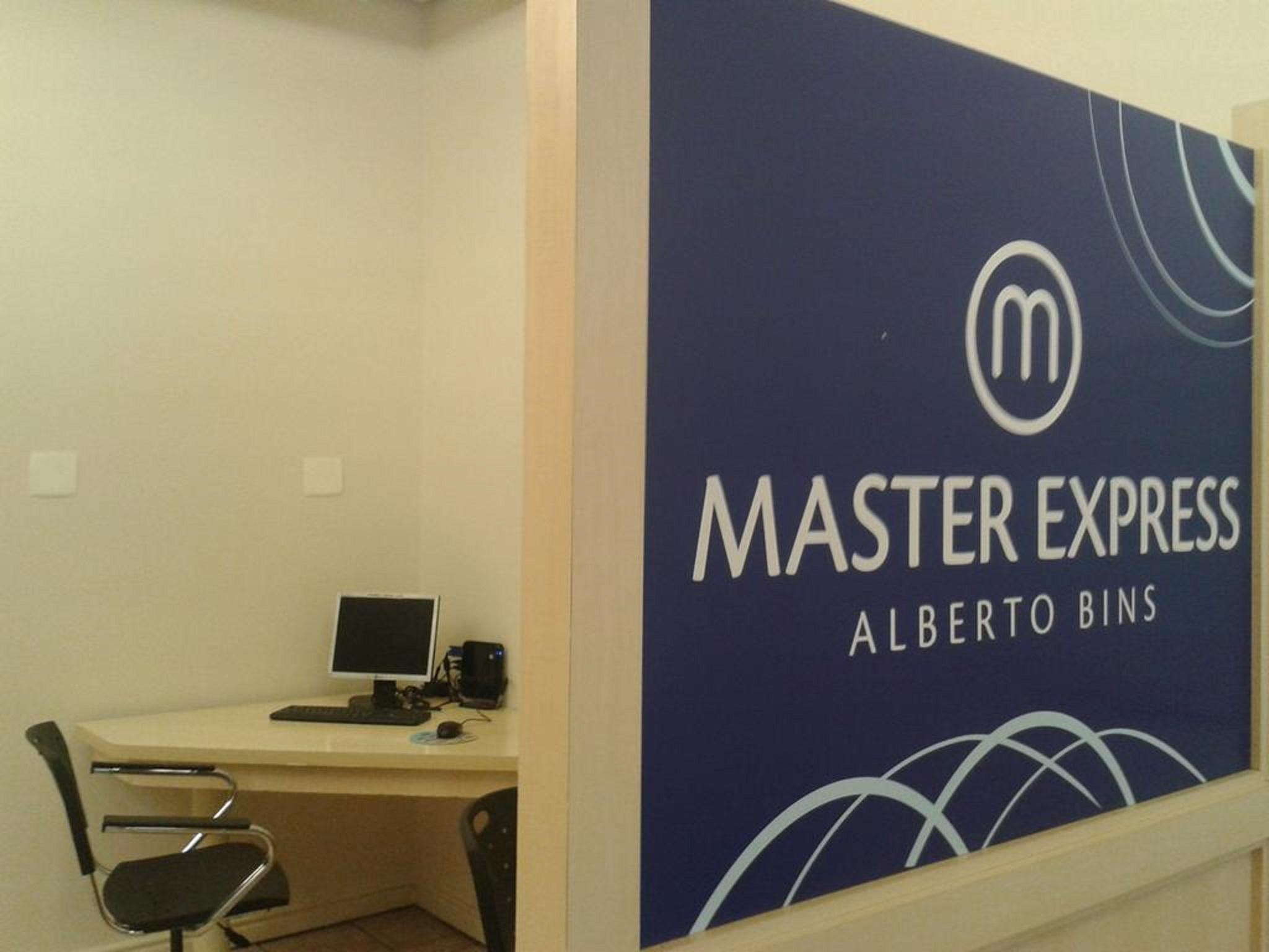 Master Express Alberto Bins - 200 Metros Do Hospital Santa Casa Porto Alegre Esterno foto